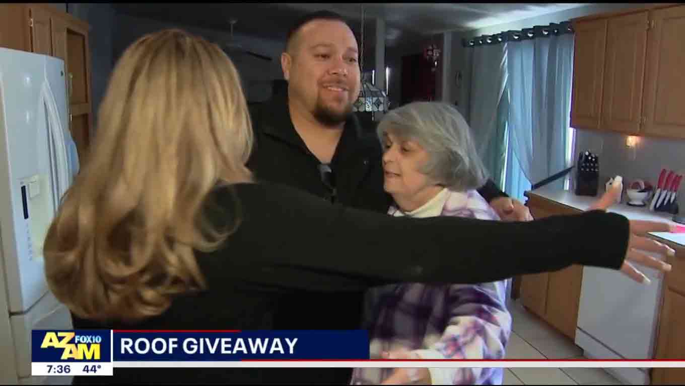 Fox 10 Community Cares Roof Donated to Elderly Woman
