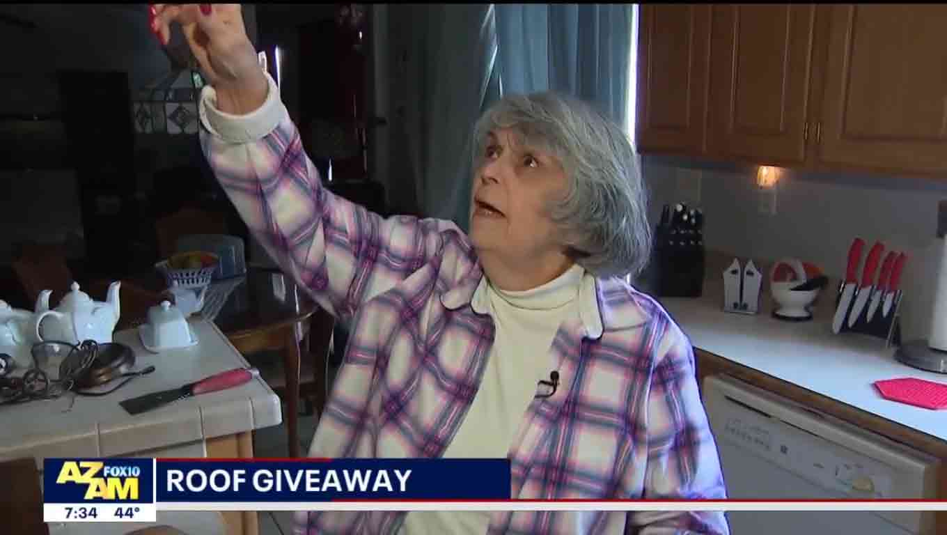 Fox 10 Community Cares Roof Donated to Elderly Woman